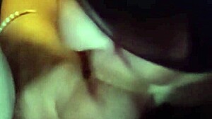 Amatørpar bliver beskidte i en hjemmelavet homoseksuel video