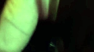 अमेचुर कपल एक होममेड गे वीडियो में गंदे हो जाते हैं