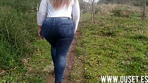 ميلف سمينة تمارس الجنس في مؤخرتها الضخمة في الغابة