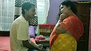 Pareja india amateur se involucra en sexo anal y coño